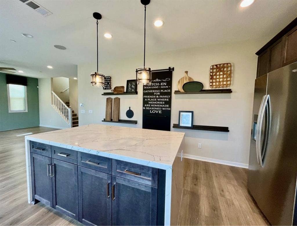 Room for rent in Panorama City