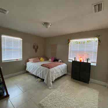 room for rent St Pete