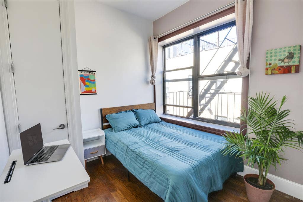 All-Inclusive Furnished Bushwick Rm