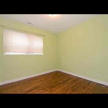 Bedroom in 
Flat in West Town