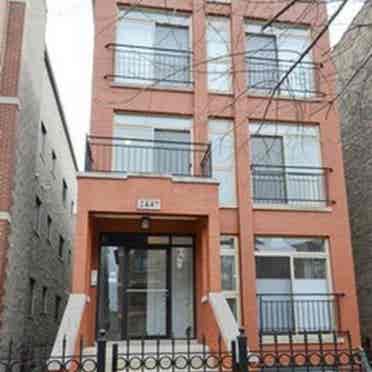 Bedroom in 
Flat in West Town