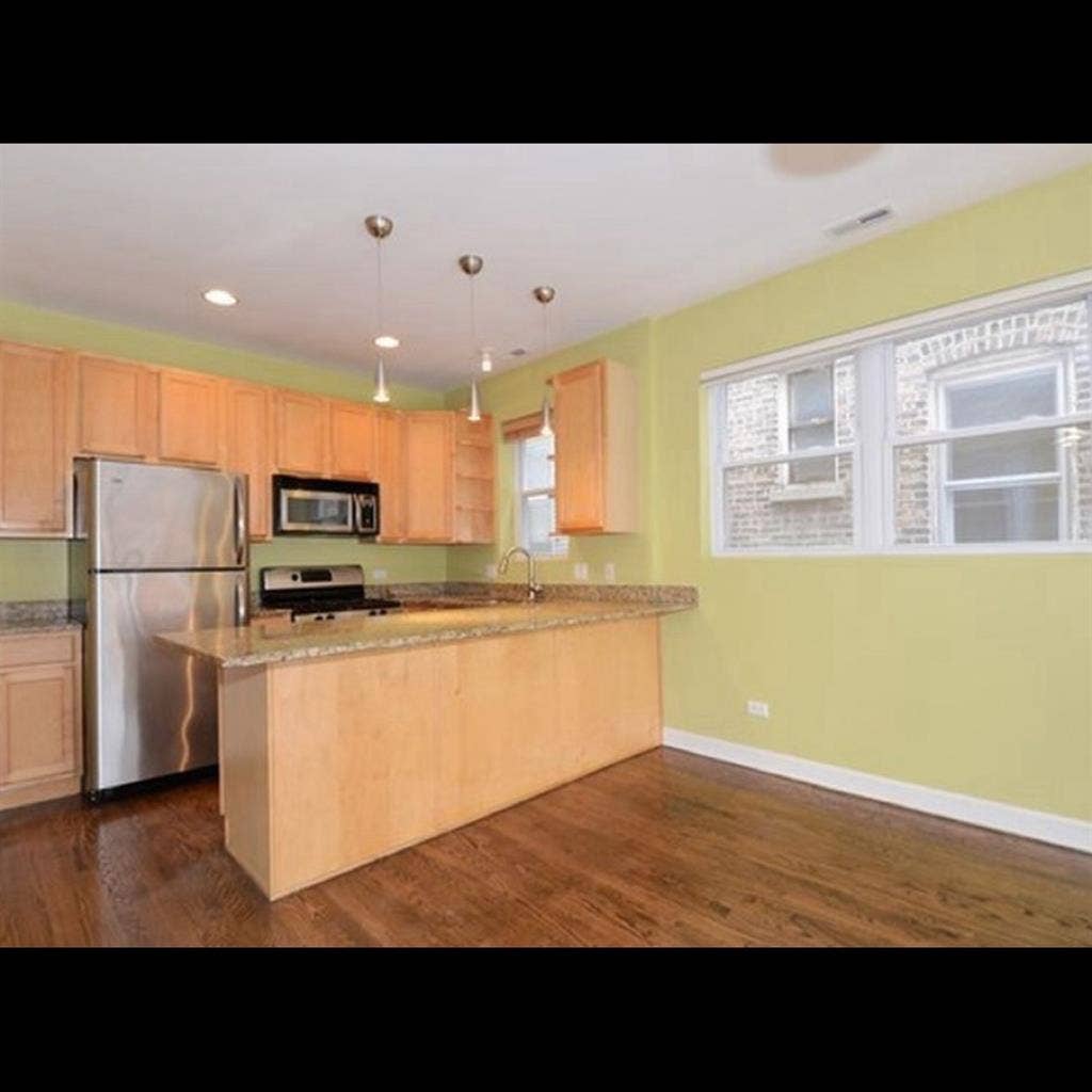 Bedroom in 
Flat in West Town