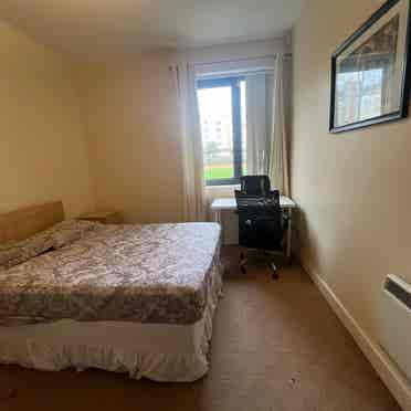 Spacious double room for rent