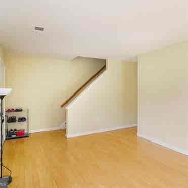 Townhome in Chantilly for rent.