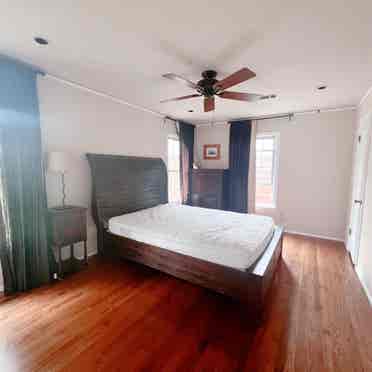 Master bedroom/Nice 
convenient area