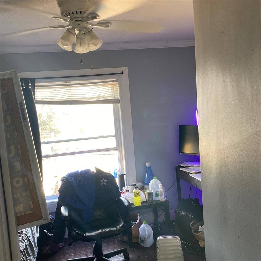 Sublet needed /
will help moving in