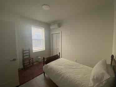 Seeking Roommate in Lawrenceville