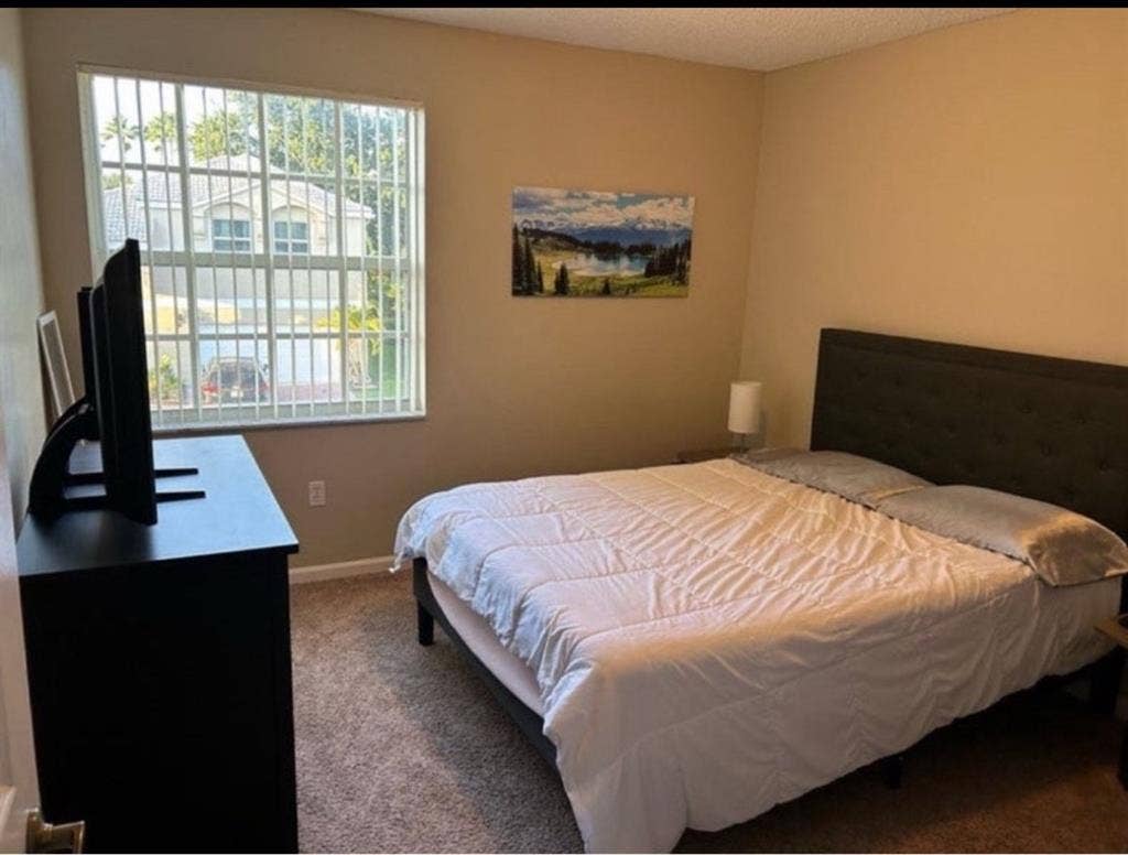 Guest bedroom with private bathroom