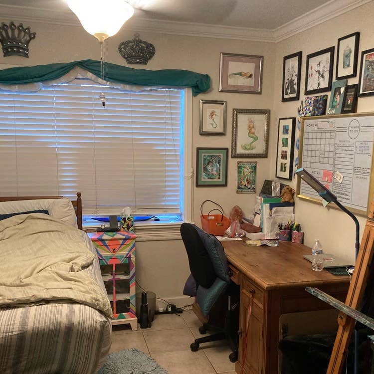 Looking for female roommate!