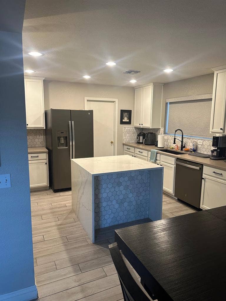 PRIVATE ROOM FOR RENT IN SOUTH PHX