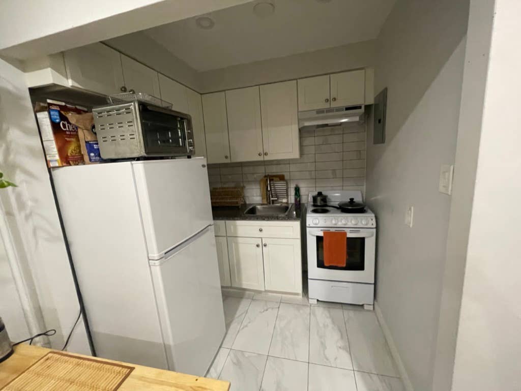 Apartment Available Nov 1st