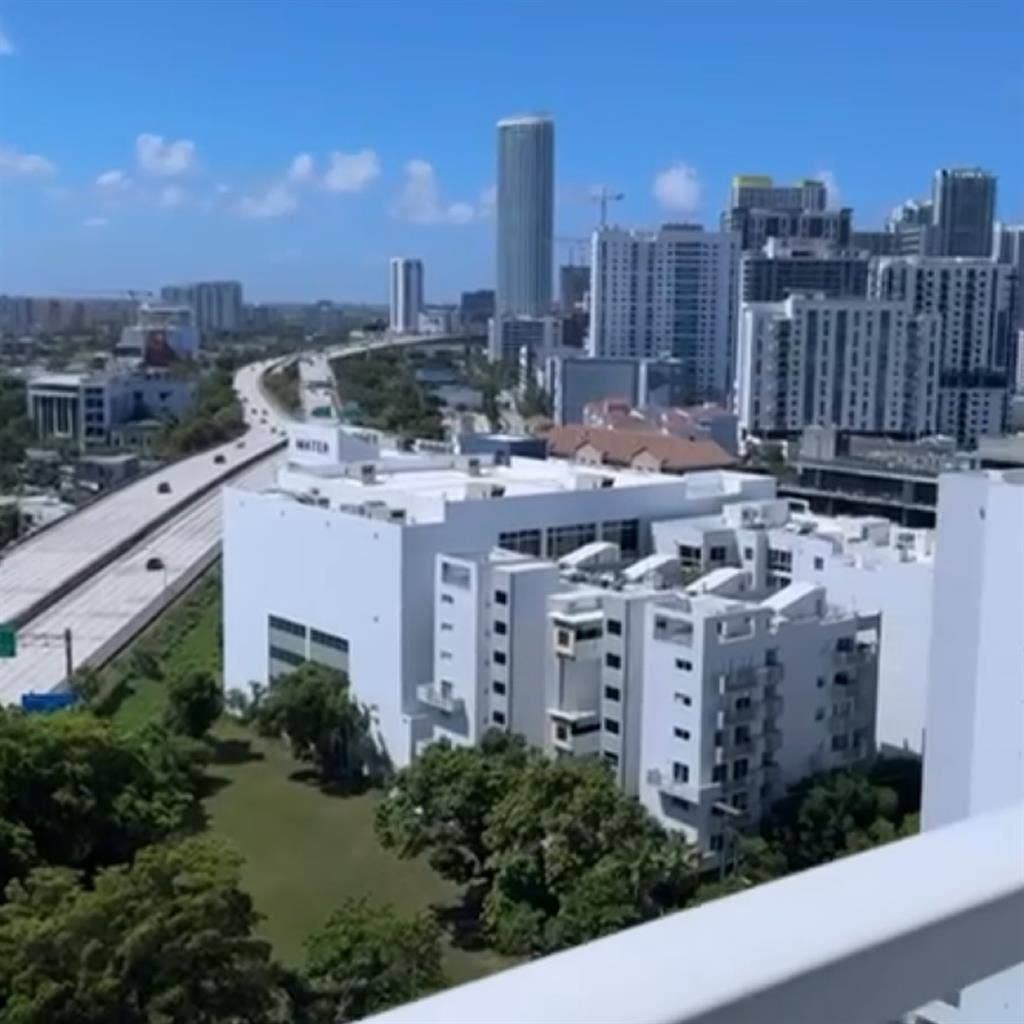 Beautiful master room in Brickell