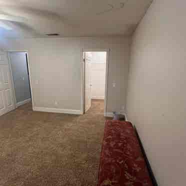 Eastvale - Room for rent