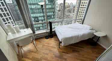 Room in Coal harbour