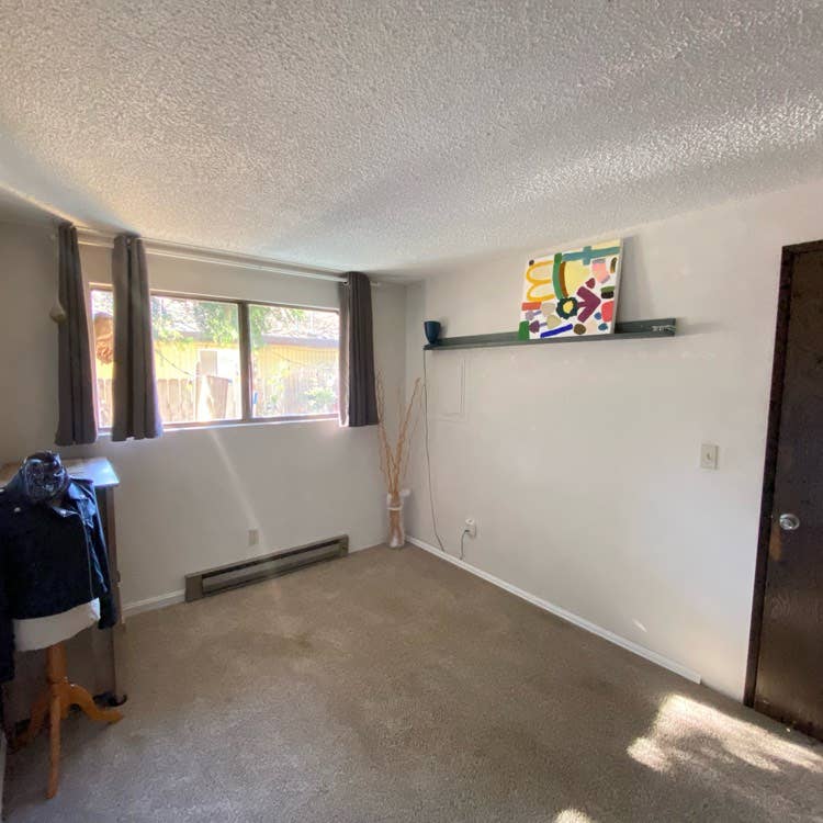 Bedroom for rent in Sellwood