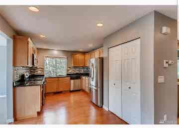 Master bedroom in Lynnwood