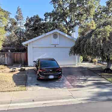 Room for rent in Elk Grove