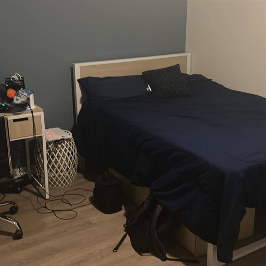 Subletting 1 room in a