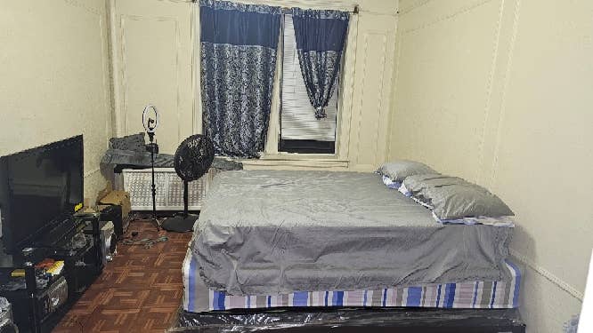 Room For Rent--Brooklyn