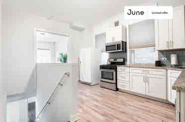 3 BR in Chicago