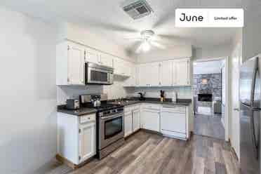 3 BR in Austin