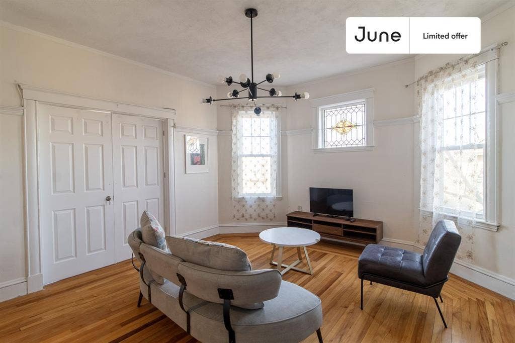 4 BR in Boston