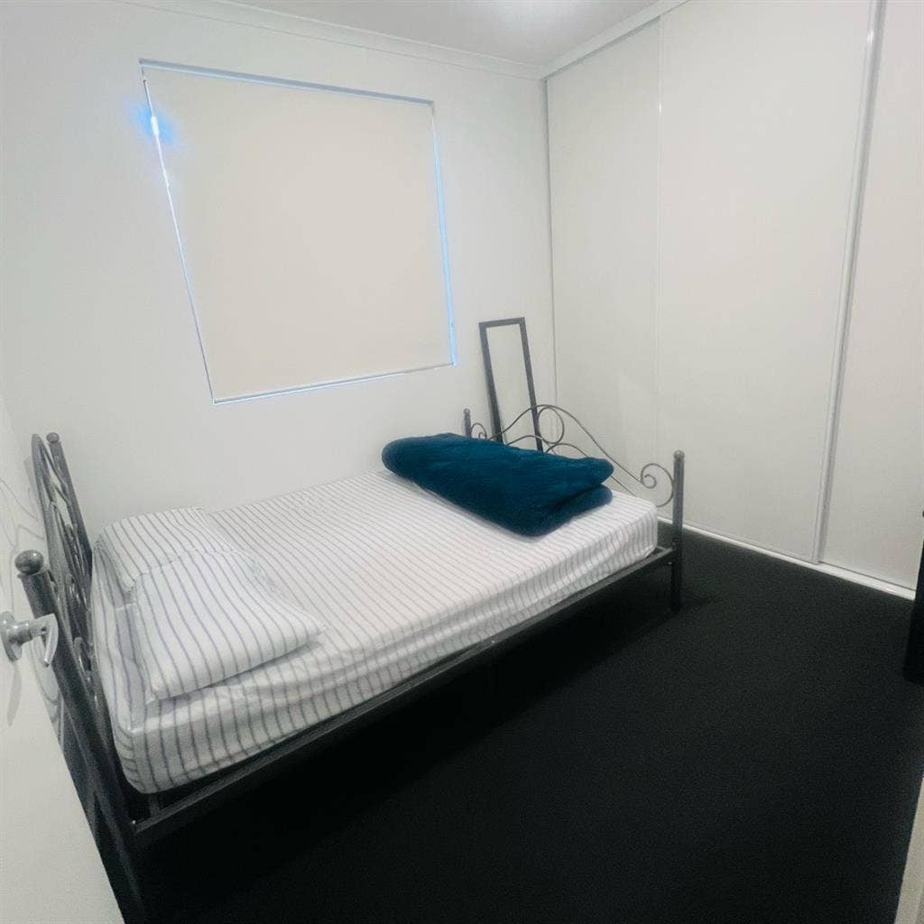 One room available in Morphett Vale