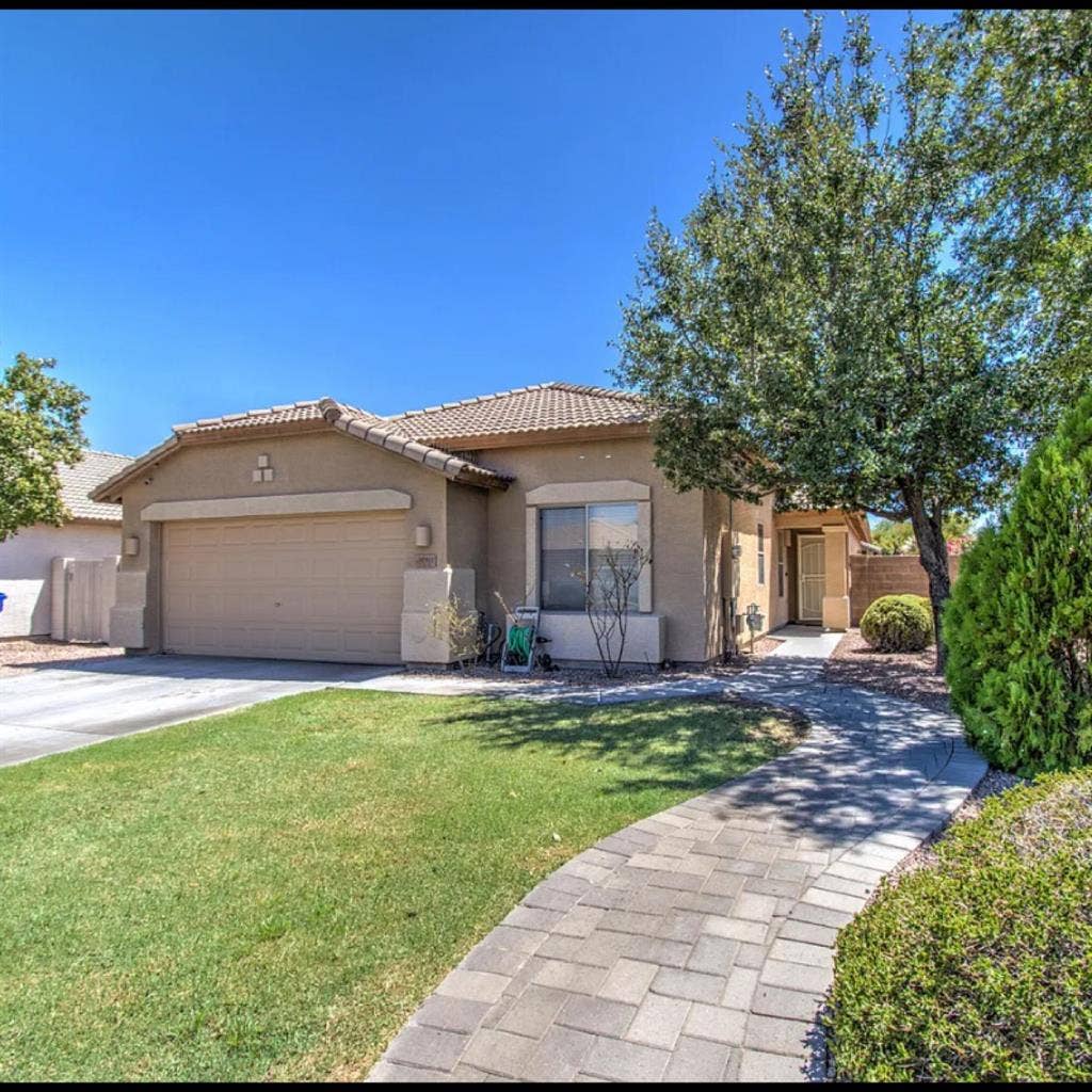 Spacious Home in Avondale.