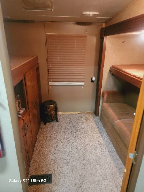 Room in an RV in Pompano Beach