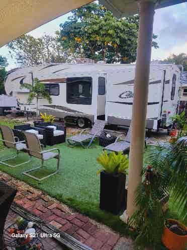 Room in an RV in Pompano Beach