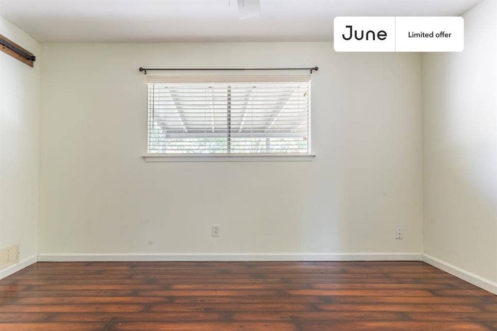 4 BR in Austin