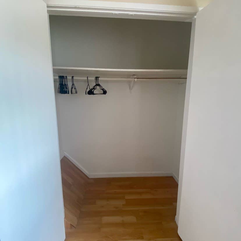 Renting 1x bedroom DEC