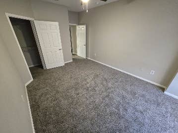 Room and bathroom in Stone Oak area