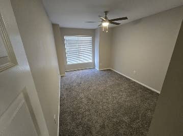 Room and bathroom in Stone Oak area