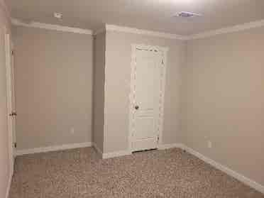 Available room for rent in Pearland