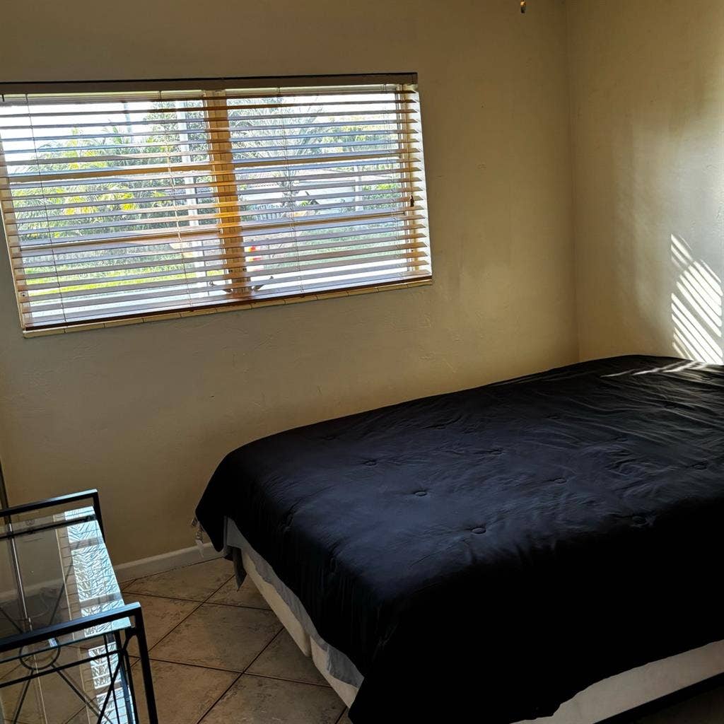 Furn bedroom private bath