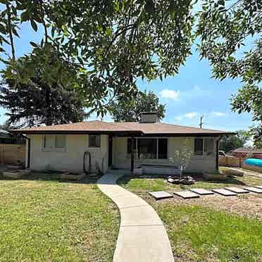 Upper level duplex near Lakewoodd