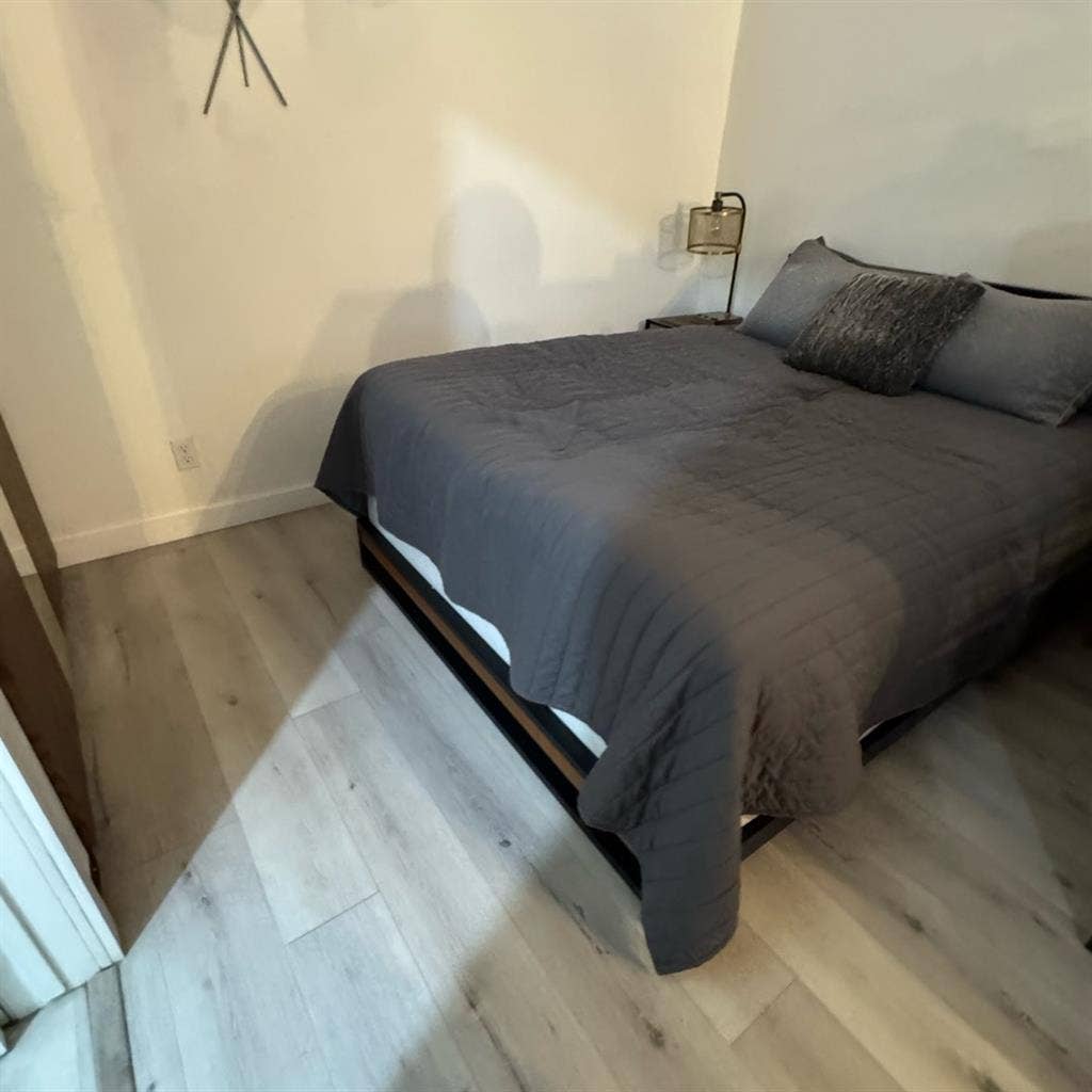 Furnished Studio in Glendale that's