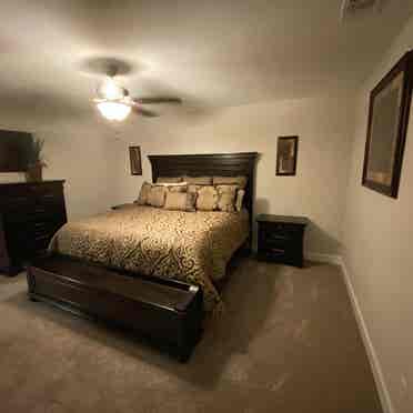 Spacious fully furnished King 
room