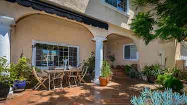 ROOM IN BONSALL MANSION SAFE &QUIET