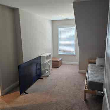 Private master bedroom/bathroomm