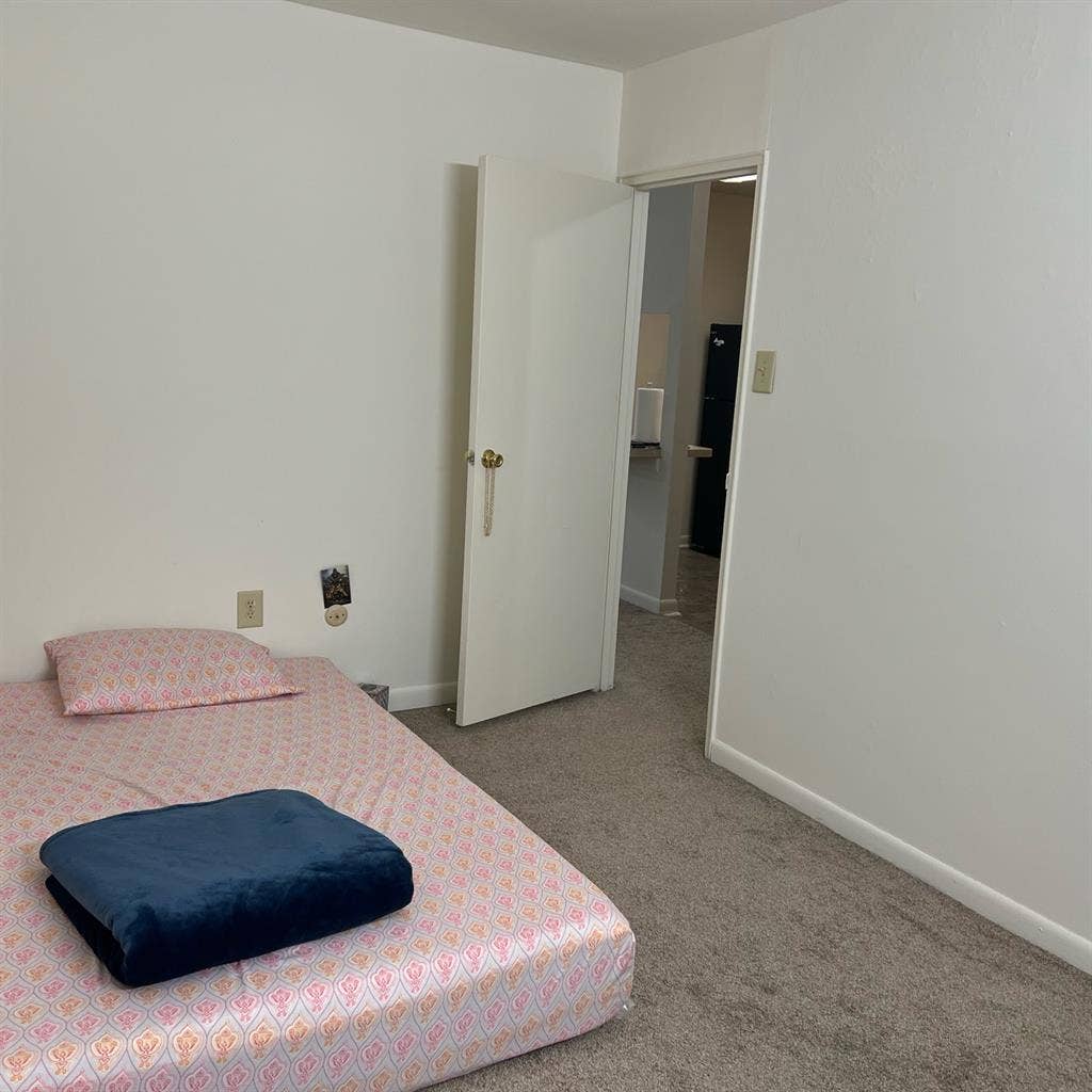 Furnished Private room available