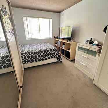 SHORT TERM ROOM KENSINGTON!!