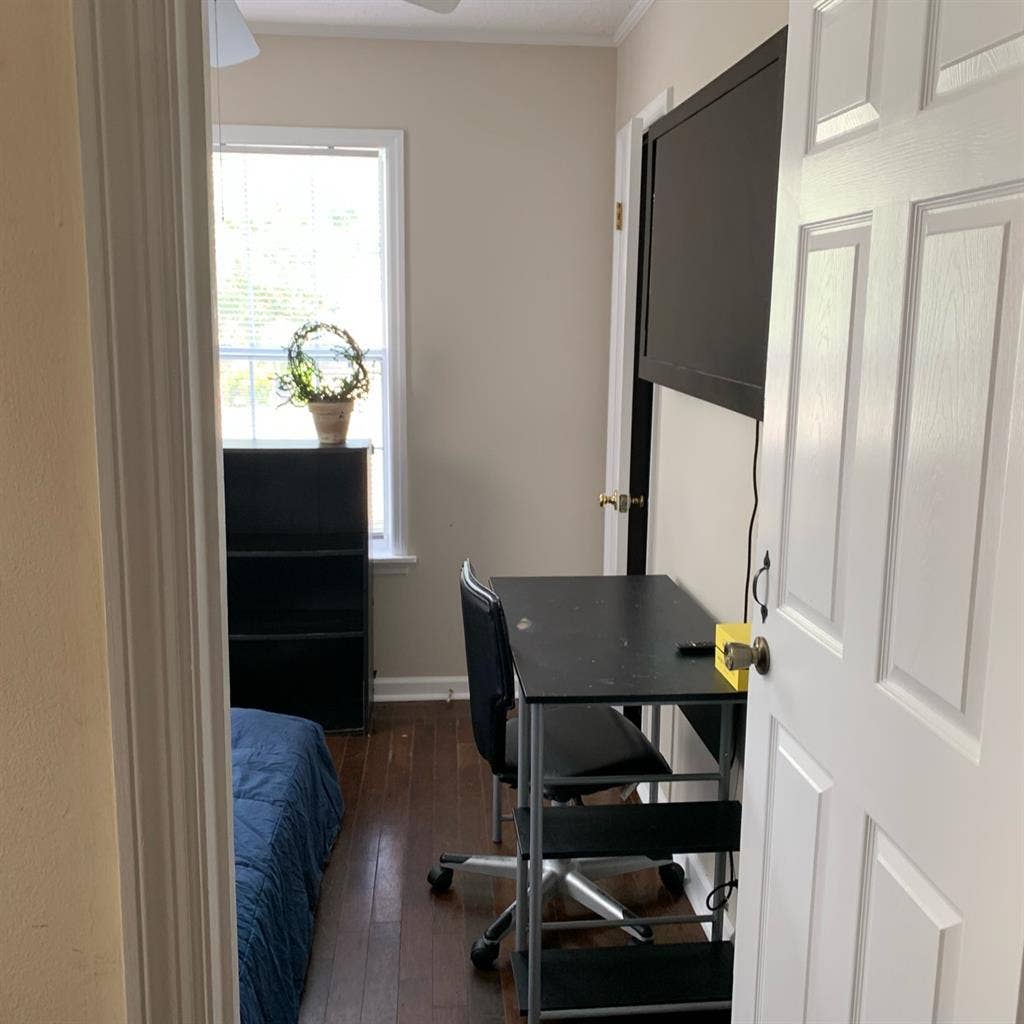 Room for rent in Atlantic Beach!