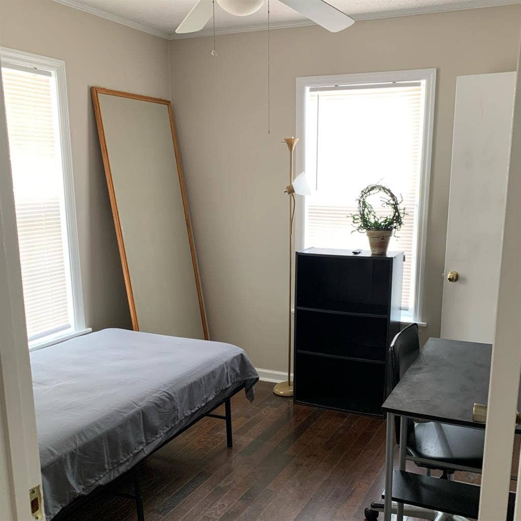 Room for rent in Atlantic Beach!