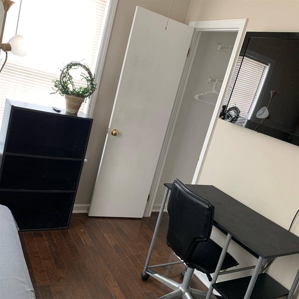 Room for rent in Atlantic Beach!