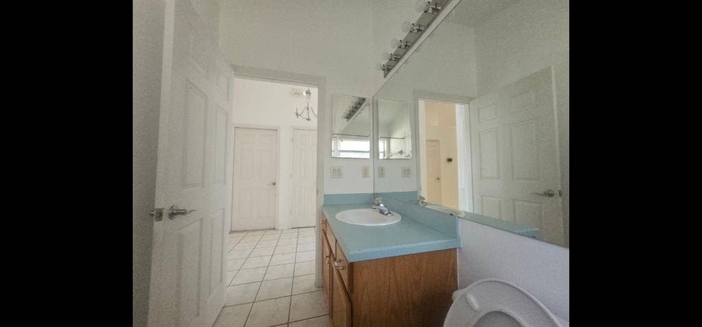 Private room shared bathroom