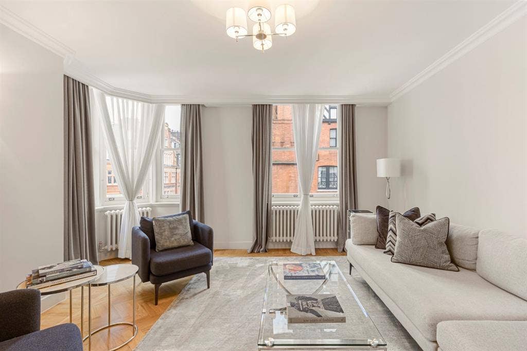 Elegant apartments near Harrods on