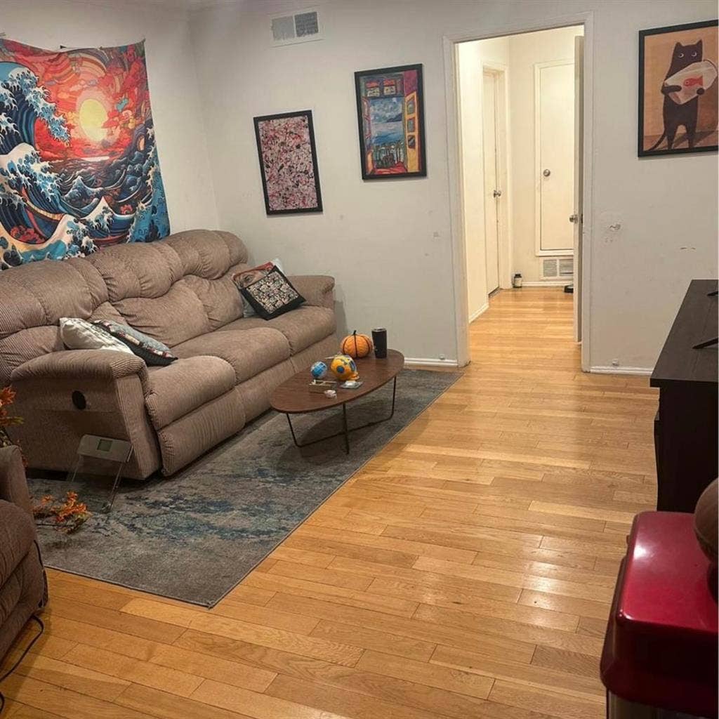 Room in heart of Culver City