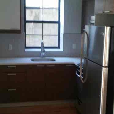 Room Crown Heights available now!!